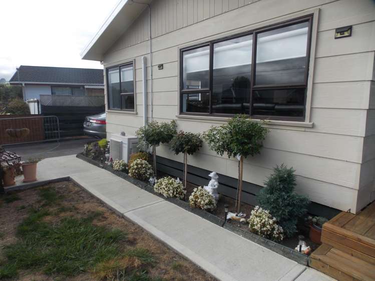 1 Roots Street West Feilding_11