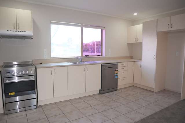 137 Metcalfe Road Ranui_2