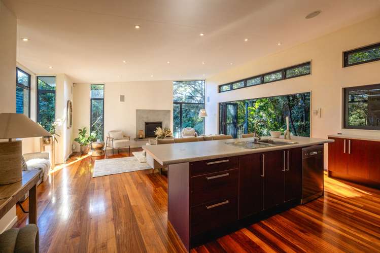 33 Crescent Road East Ostend_14