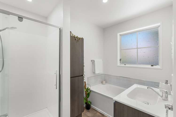 34 De Havilland Street Hornby_10