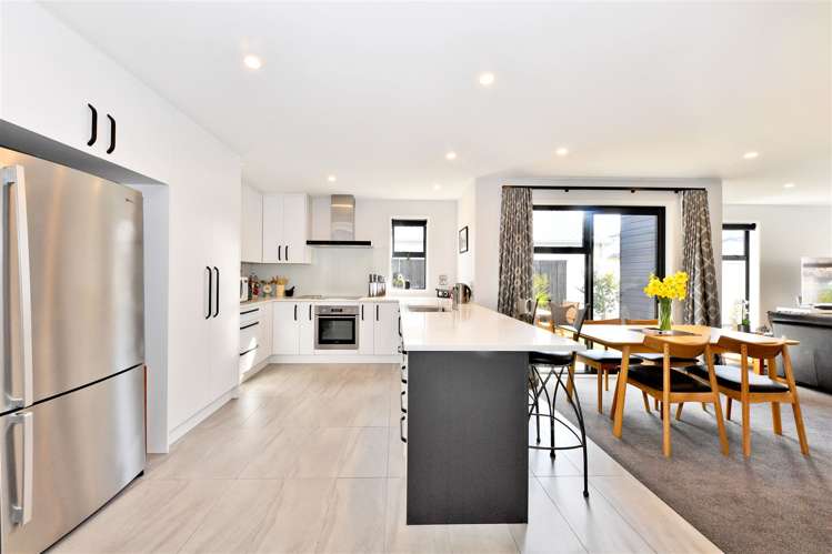 6 Faversham Lane Casebrook_9