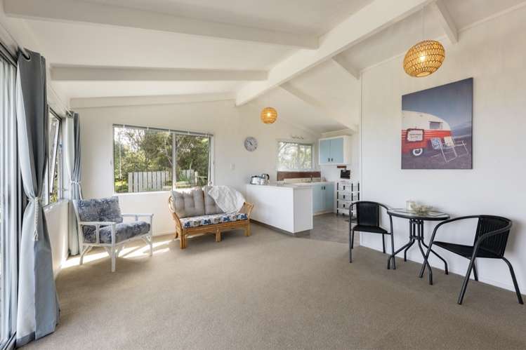 13 Te Ahuahu Road Piha_9