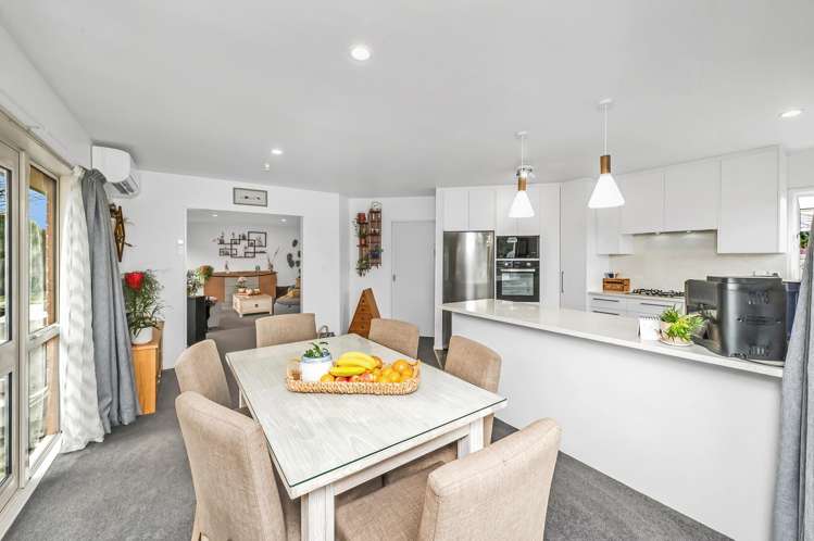 6 Oldham Place Darfield_6