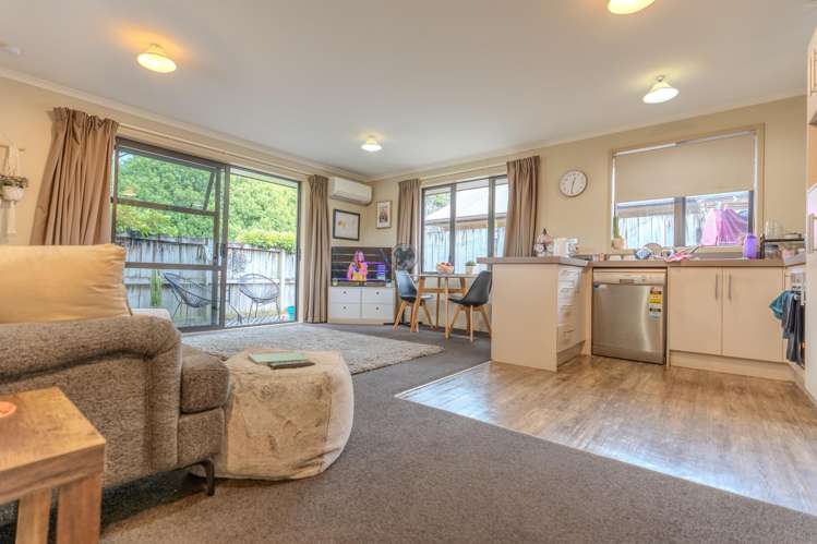 1/108 Old Farm Road Hamilton East_1