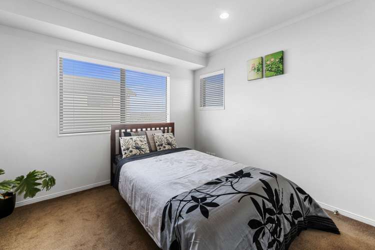 8 Scotsmoor Drive Wattle Downs_17