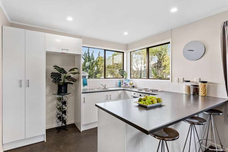 28 Frangipani Avenue Manurewa_3