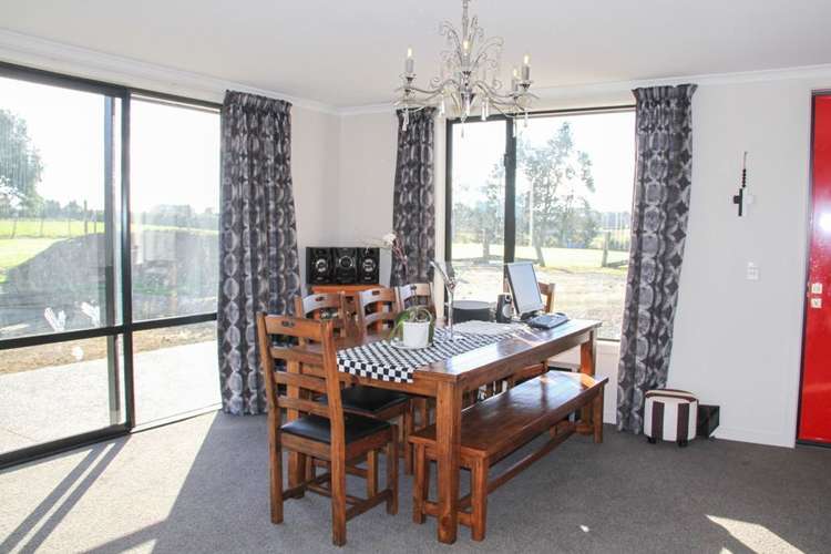 228e Roslyn Road Roslyn Bush_5