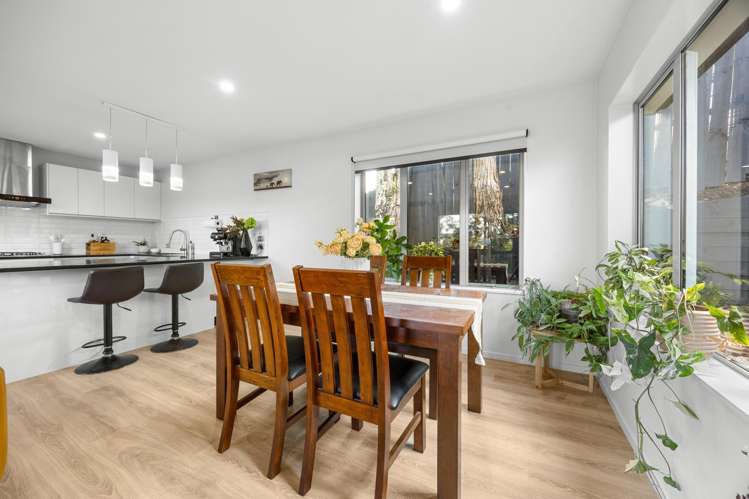 2/61 Albrecht Avenue Hillsborough_13