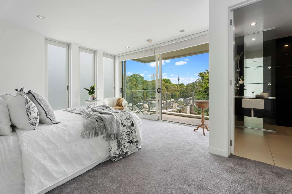 2/21 Birdwood Crescent_5