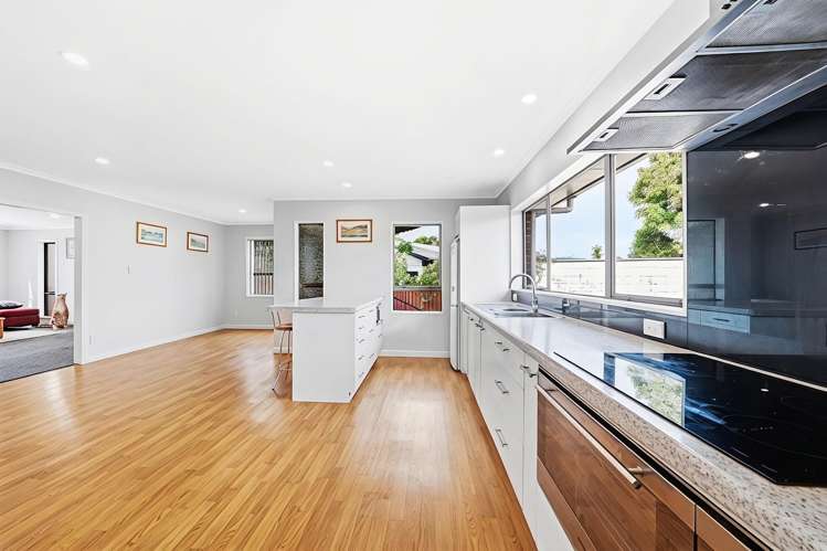 7 Sutton Crescent Papakura_7