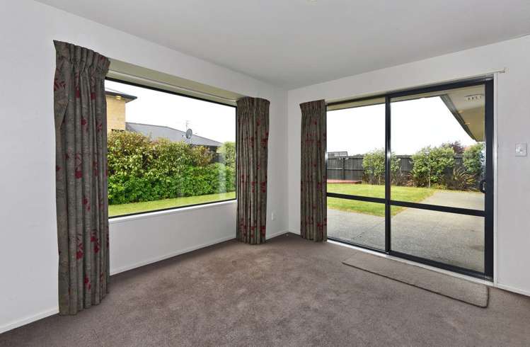 14 Kingsbridge Drive Burwood_9