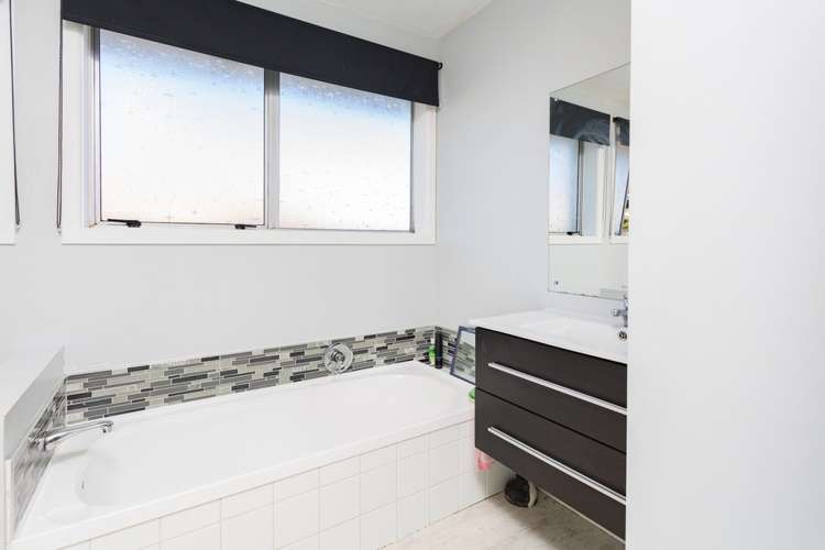 36 Kathleen Crescent Hornby_8