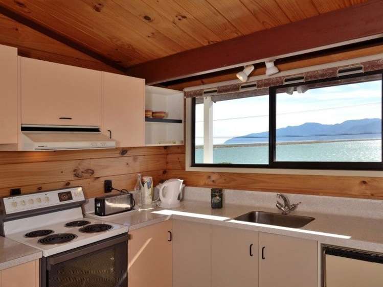 20 Lake Ferry Road Lake Ferry_11