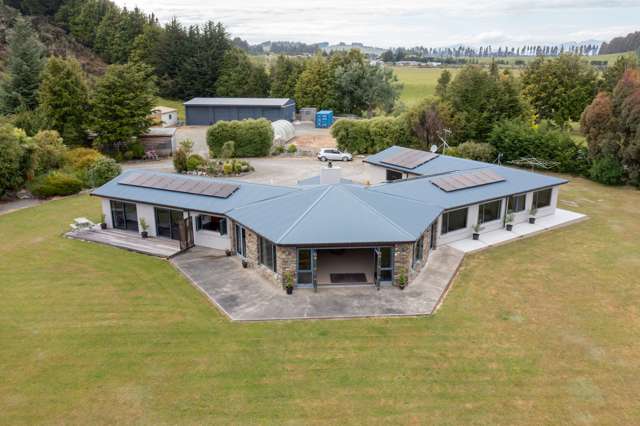 454b Te Anau Milford Highway Te Anau_1