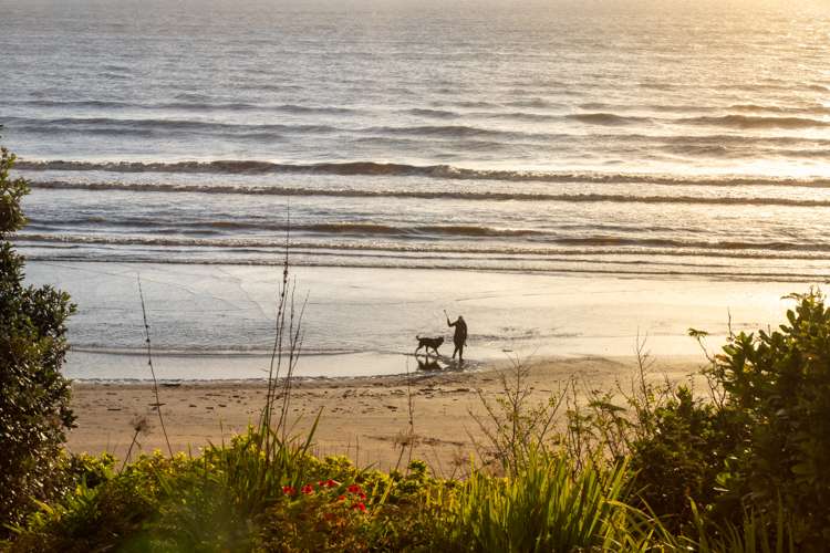 14 Kirkway Raumati Beach_25