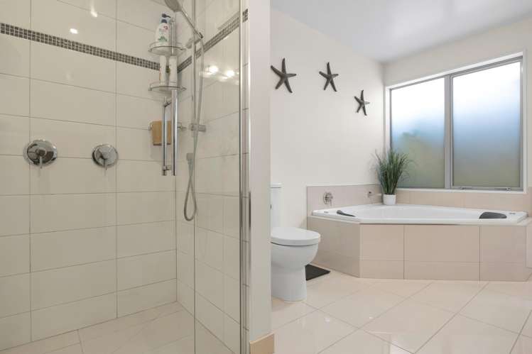 35 Brookwater Avenue Northwood_13