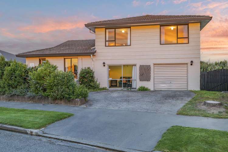 8 Langham Place Redwood_13