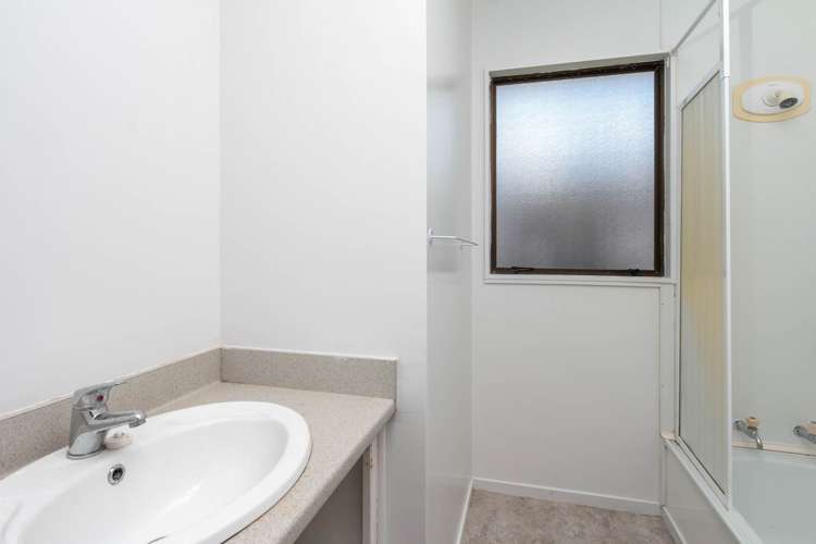 2/26 Queen Mary Avenue New Lynn_10