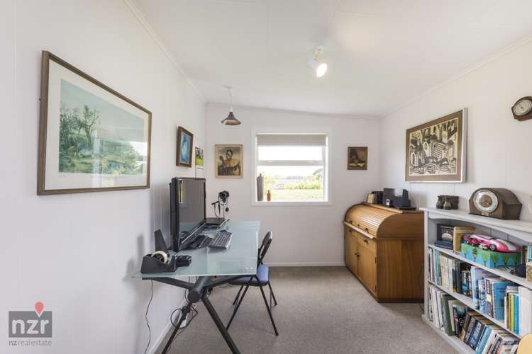 178 James Road Halcombe_13