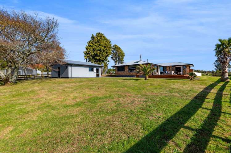 1384 Egmont Road Egmont Village_47
