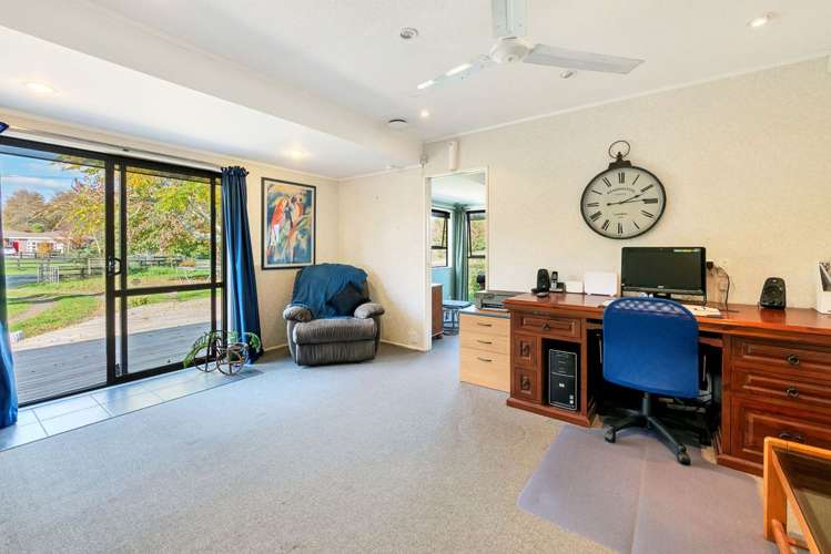 27 Kath Henry Lane Drury_7