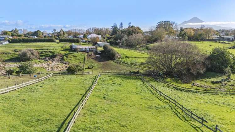 16 Castle Street Eltham_15