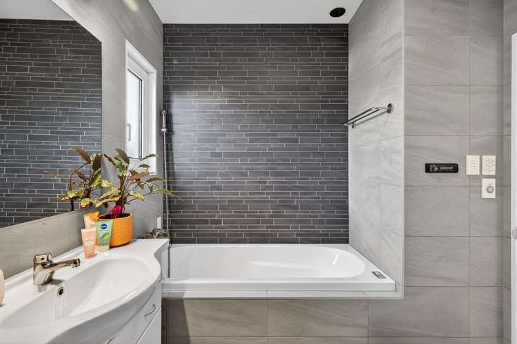 319 Estuary Road South New Brighton_14