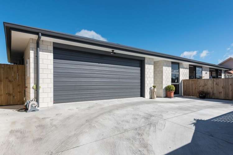 1320 Papamoa Beach Road Papamoa_5