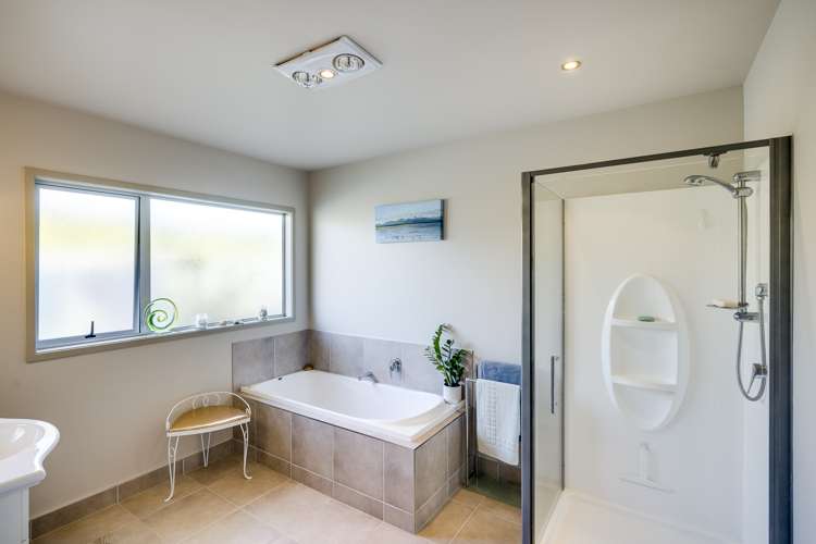 10 Milford Place Poraiti_13