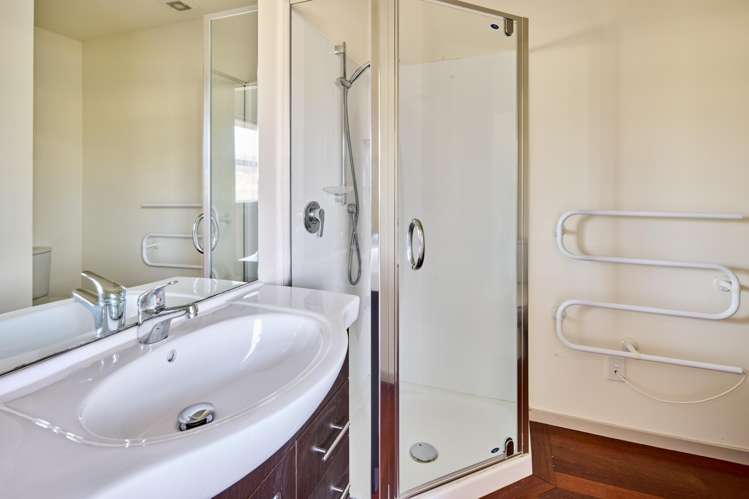 14/2 Northpoint Street Plimmerton_13