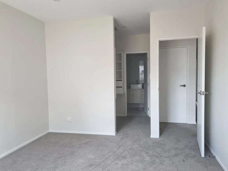 16 Gateway Avenue Beachlands_2