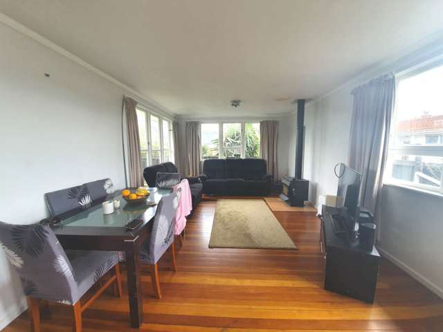 1/3 Kowhai Avenue Mangere Bridge_4