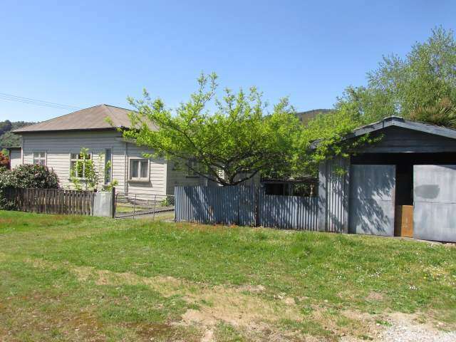 85 Shiel Street Reefton_4