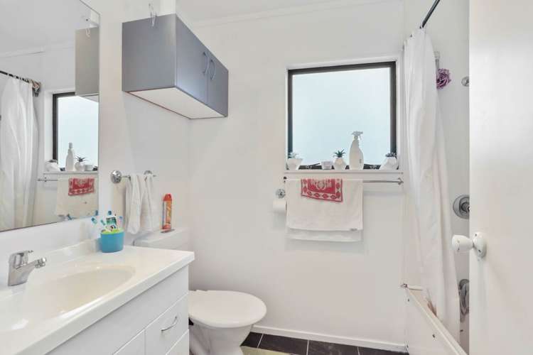 1 Loughanure Place Massey_10