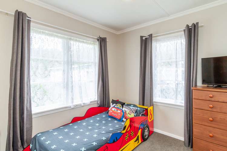 11 Kowhai Street Parkway Wainuiomata_12