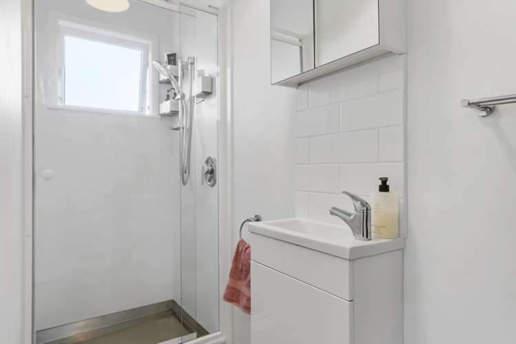 16 Barnhill Crescent Pahurehure_15