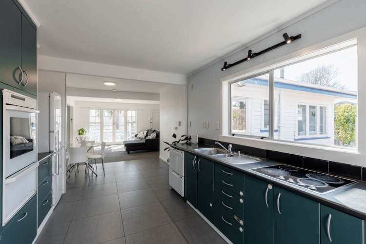 1/12 Sherwood Avenue Te Atatu South_8