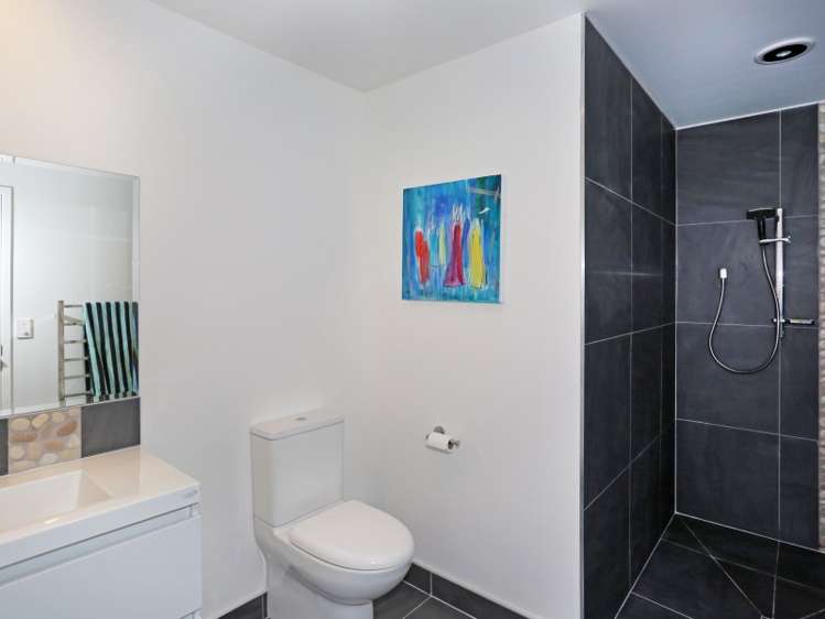 9 Lawrence Carter Drive Bombay_8