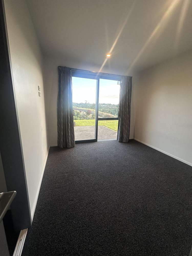 2 Little Paddock Hokitika_16