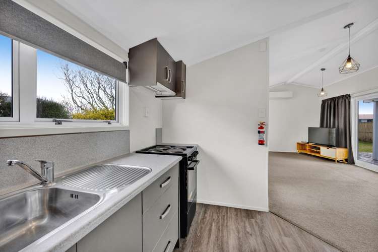 8 Hughson Place Opunake_3