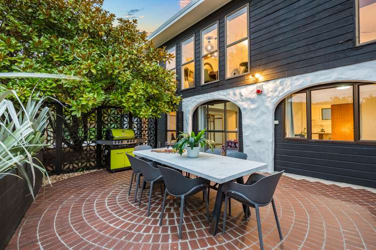 2 Pohue Grove Stokes Valley_31