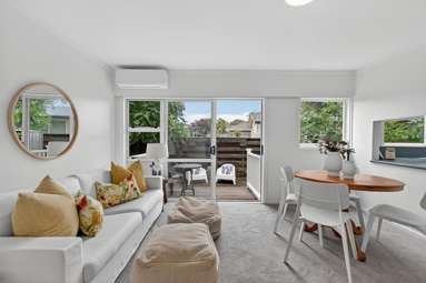 2/37 Wendover Road_1