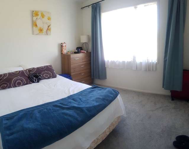 8 Rebecca Rise Manurewa_3
