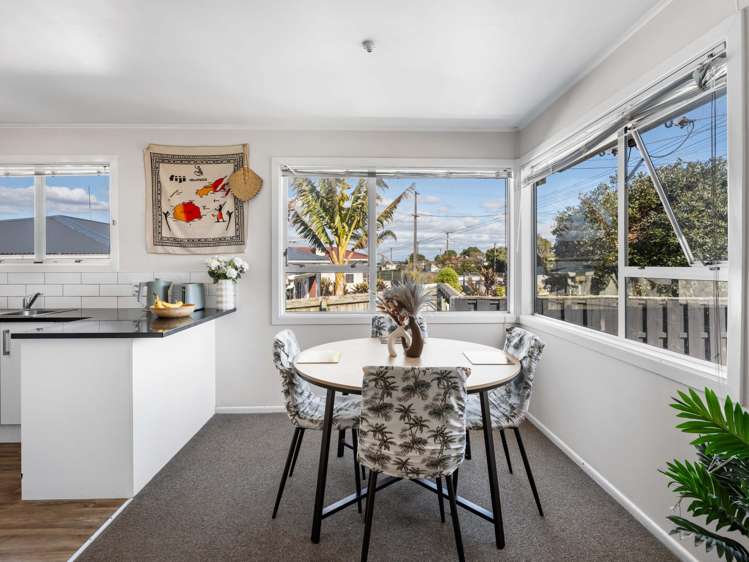 38 Thompson Terrace Manurewa_5