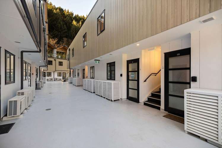 31a/135 Hallenstein Street Queenstown_8