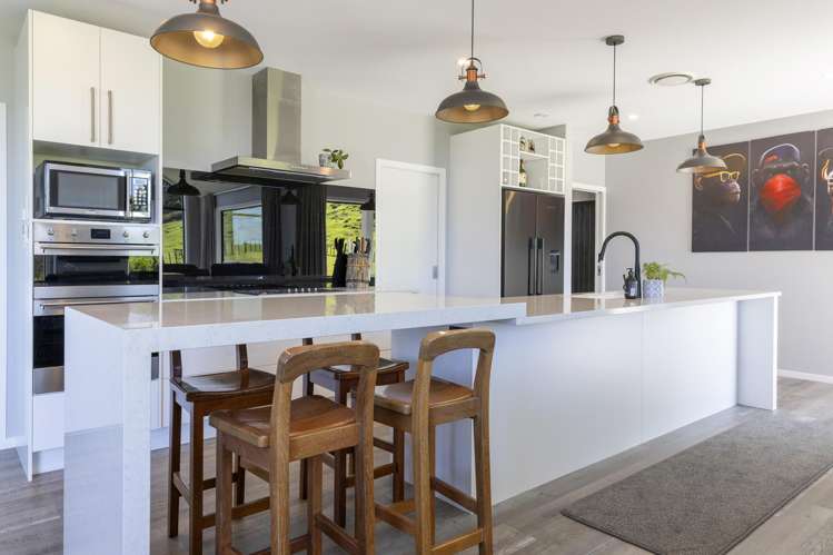 28 Te Moenga Park Acacia Bay_23