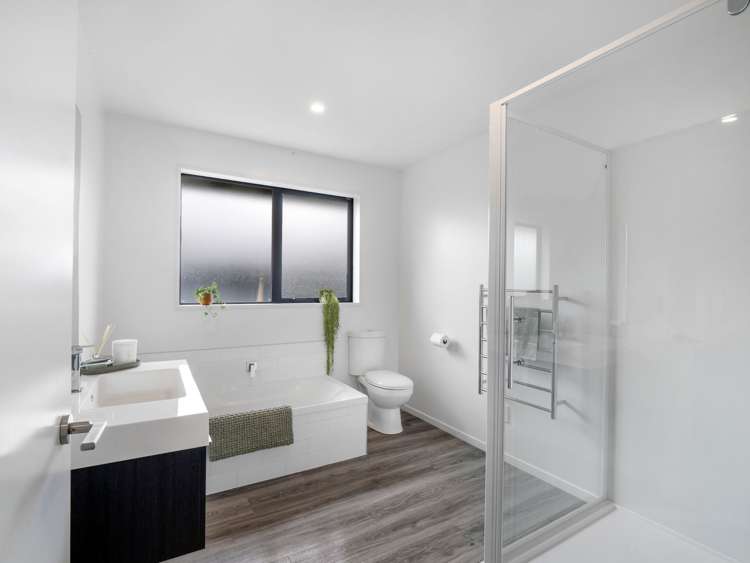 92 Sunline Avenue Lincoln_23