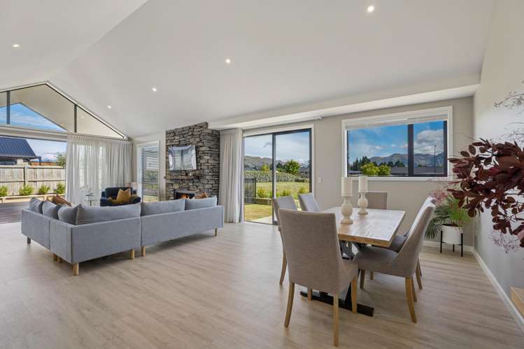 11 Rua Street Albert Town_14