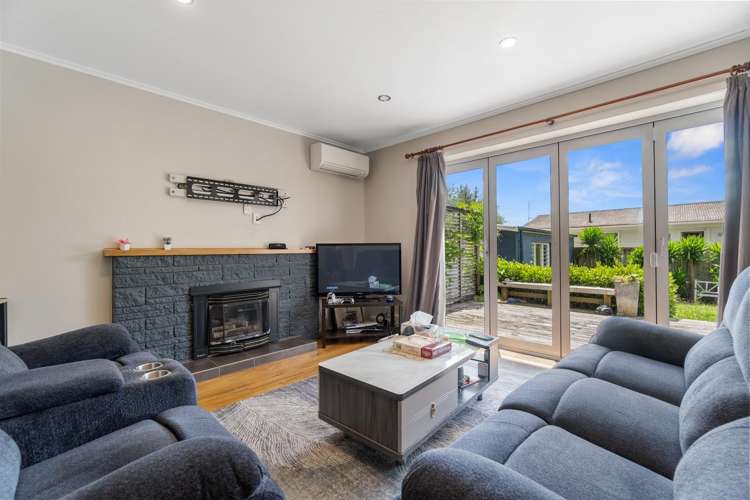 84 Saxbys Road Deanwell_3