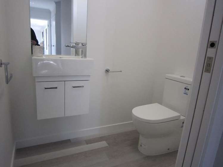 2 Lochern Rise Marchwiel_13